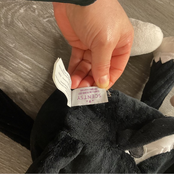 Scentsy looney tones silverter cat plush toy - Picture 6 of 9